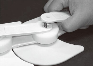 For Plastic Crescent Top Chain